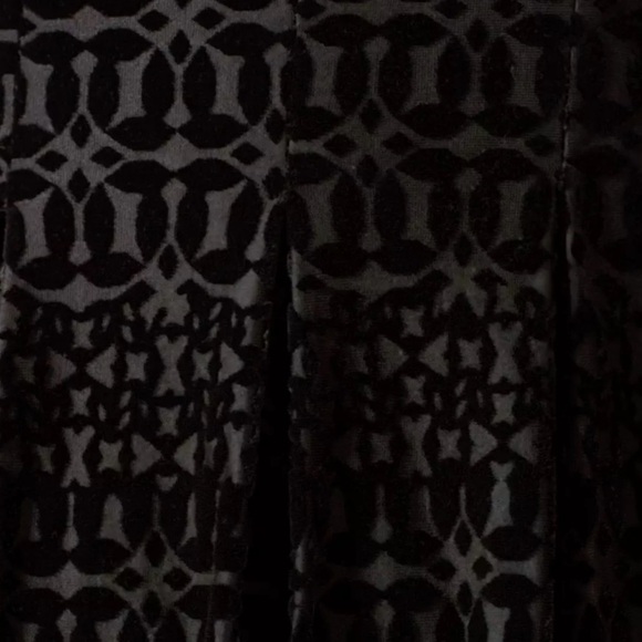 Meadow Rue Continental Peplum Top - Picture 2 of 10